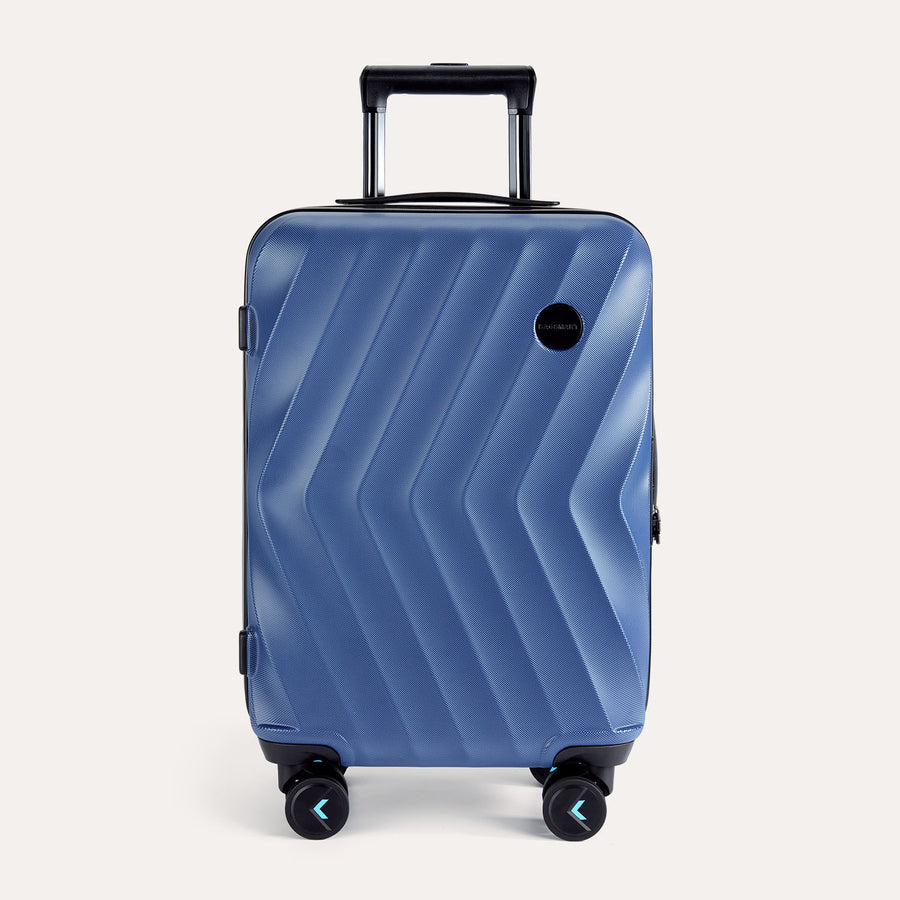 Globetrotter 20" Hardside Rolling Carry-on Stylish Suitcase