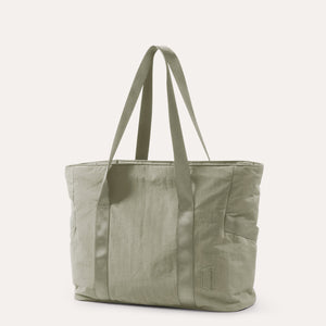 Zoraesque 18L-20L Tote