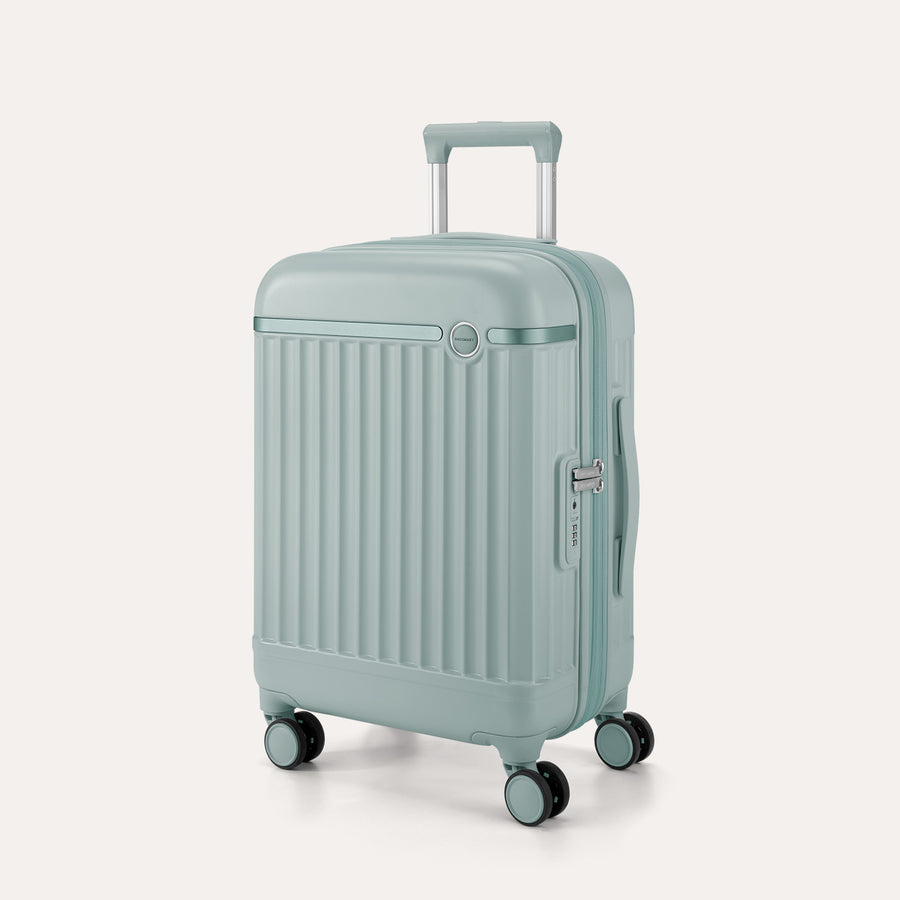 Roamer Expandable 20" Carry On Luggage