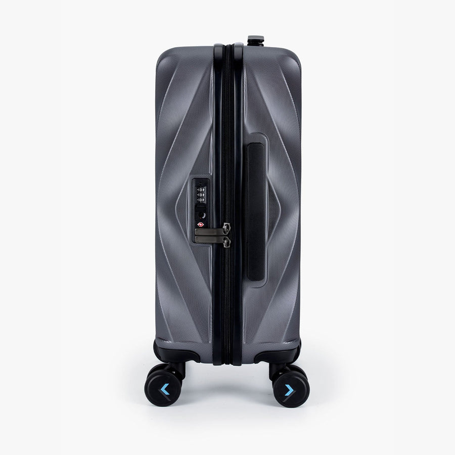 Globetrotter 21" Hardside Rolling Carry-on Stylish Suitcase